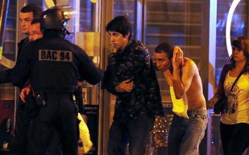 Мировое сообщество резко осудило теракты в Париже